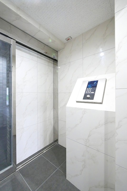 ペアパレス六町1号館4階 外観