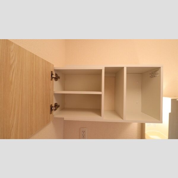 カーサ アリエッタ102号室 ★洗濯機置き場上部棚★