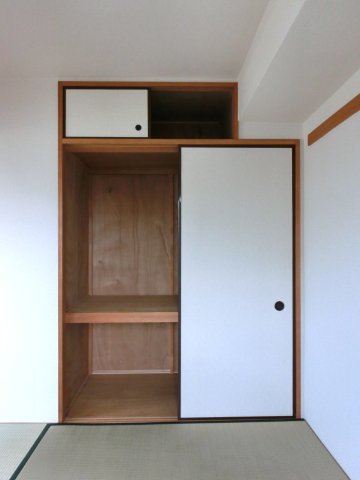 ベルウッド白百合1-D号室 和室　押入　※別号室の参考写真です(現況優先・仕様違いの場合あり)