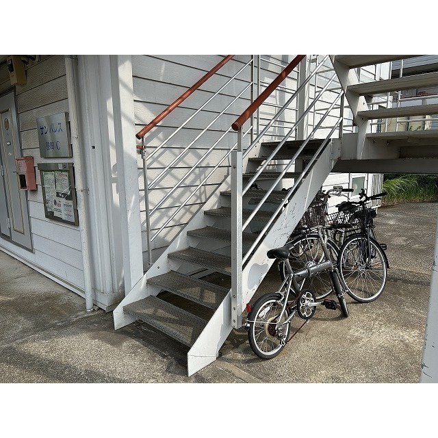 サンパレス誉田　A棟0301号室 外観