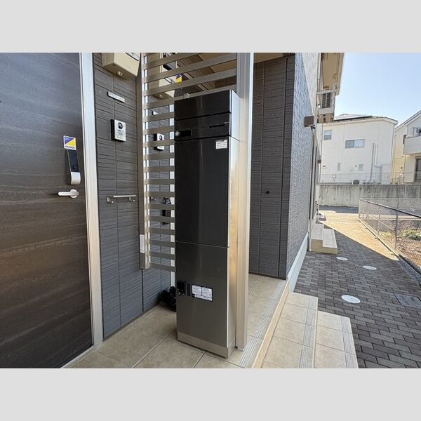 ウィステリア 宅配ボックス