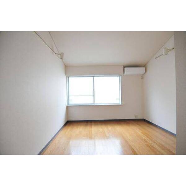 シェ・オークル リビング