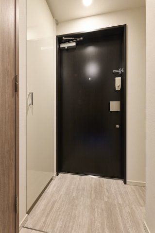 プラウドフラット亀戸ステーションプレイス1403号室 玄関