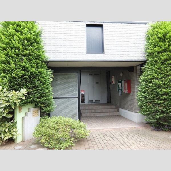 アルファタウン秦野新町　B201号室 エントランス