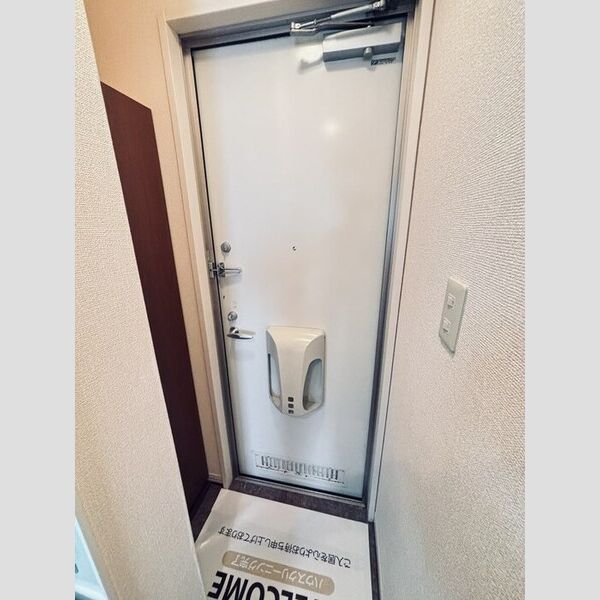 レセンテN・T 玄関