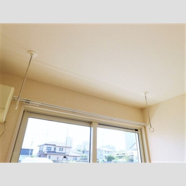 ジュネス102号室 室内物干し