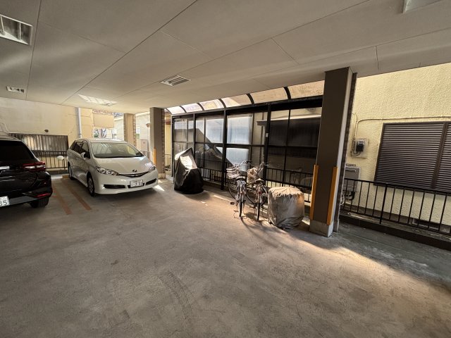 ランドステージ 駐車場