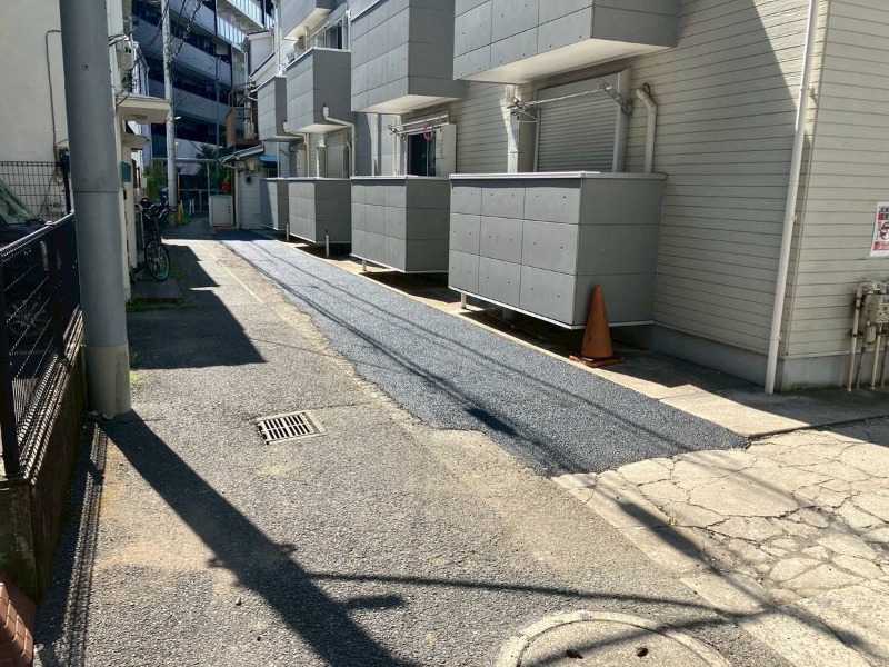 プログレス2階 前面通路舗装済み