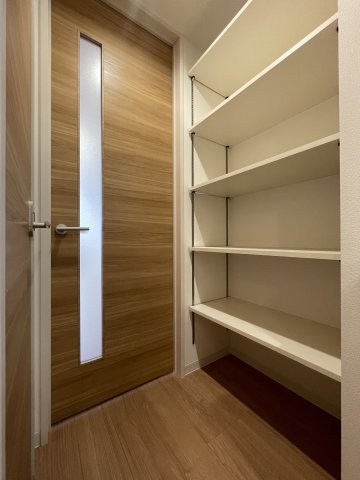 ウィンドテラス矢切0107号室 収納