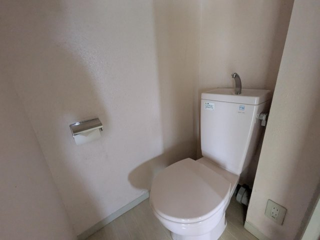 田園ハイツ川越弐号棟 402（yellova house) トイレ