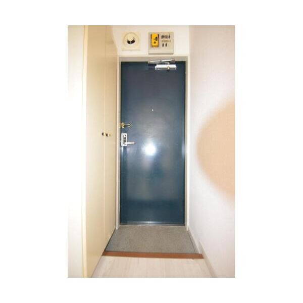 プレステージ竹の塚 玄関