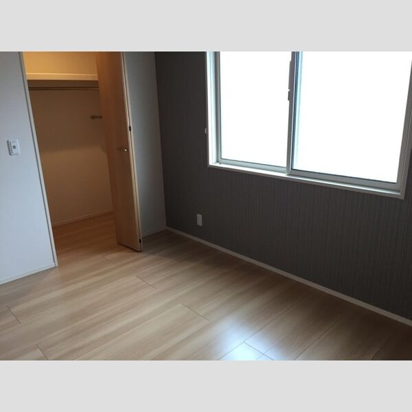 エストルピナス 北洋室のワンステップクロゼット