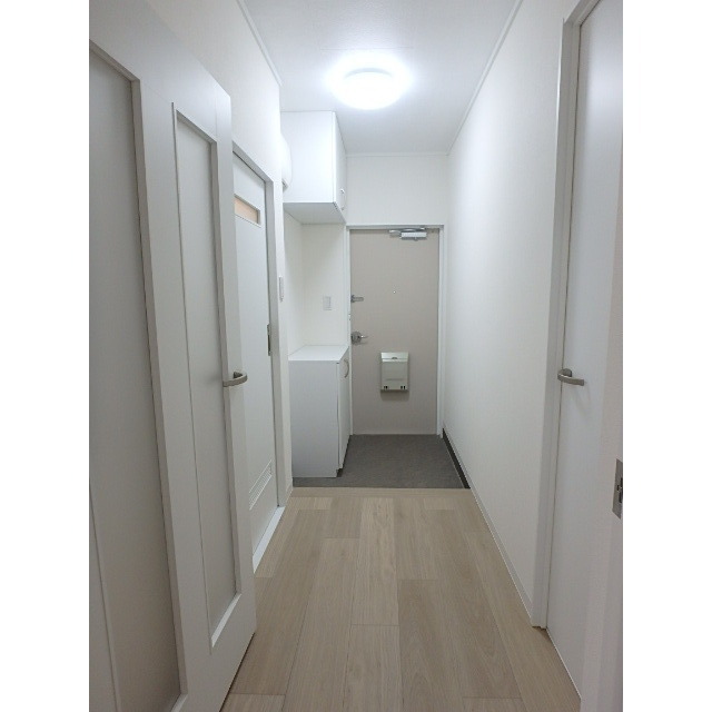 ロイヤルプラザ湘南305号室 内観