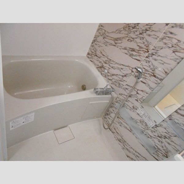 ヴィア・デル・フェリチタ 浴室