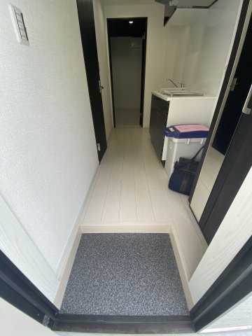 Beach Lagoon杉田201号室 玄関