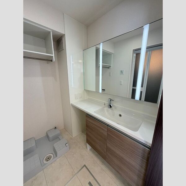 シンビジウム湘南台305号室 洗面所