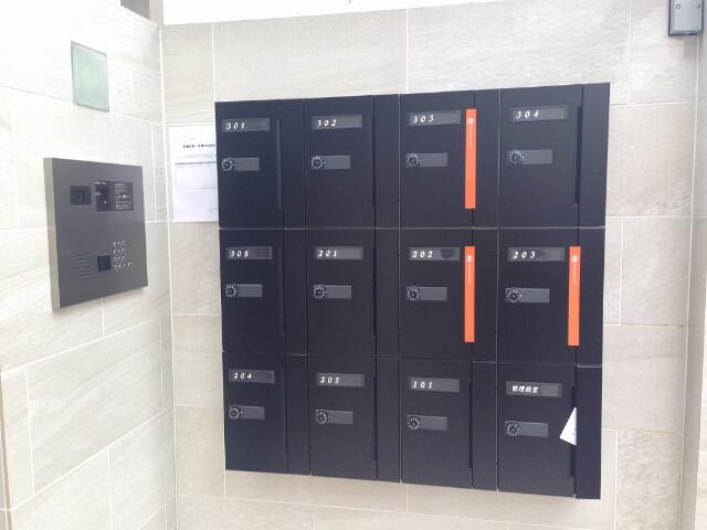 TRIBECA HOUSE2階 エントランス