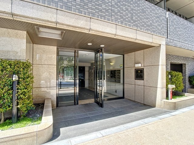 ルーブル白金高輪弐番館101号室 エントランス