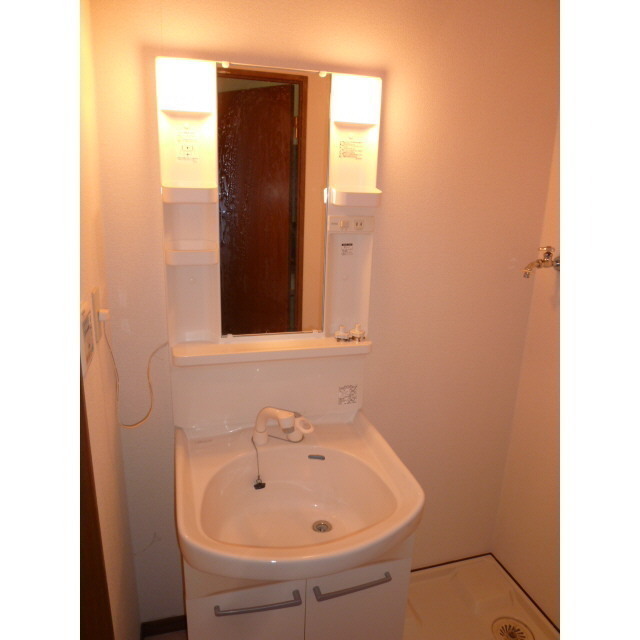 アムール SKR102号室 内観