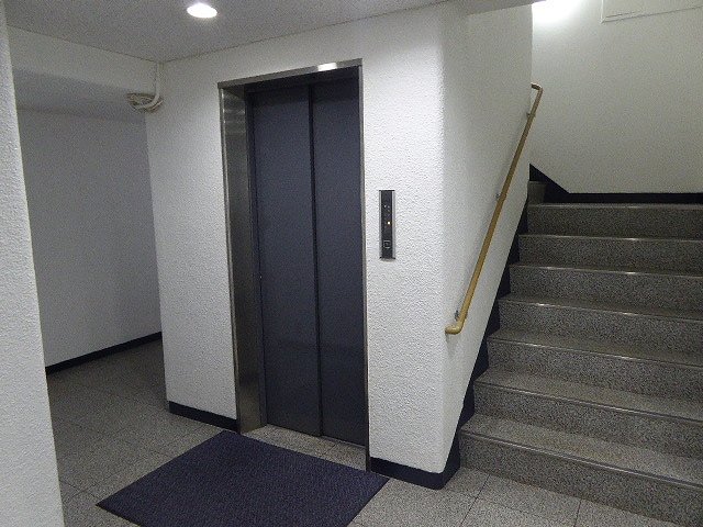 秀和狸穴レジデンス 外観