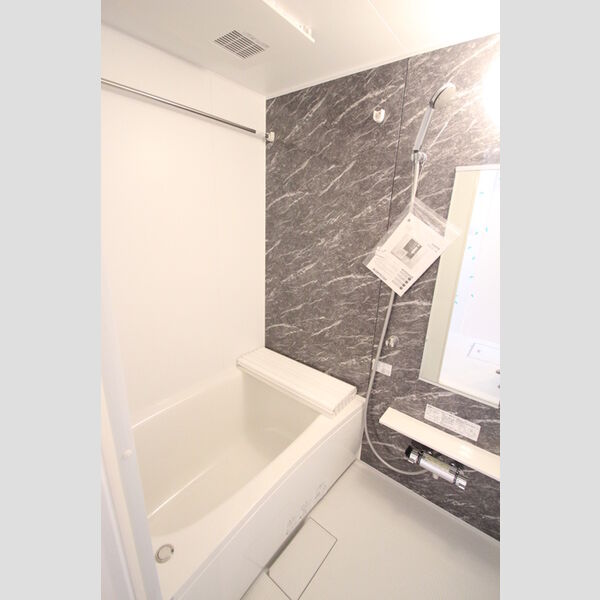 ラマージュ　Ⅹ 201浴室