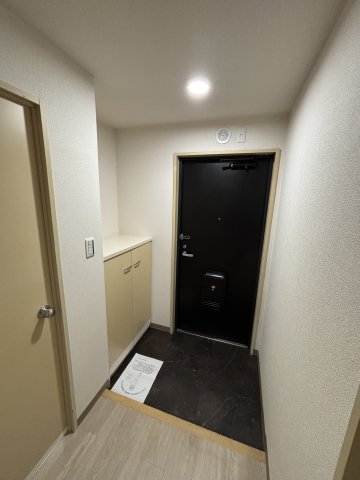 メゾン朝比奈0304号室 玄関