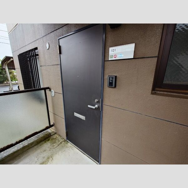 パルメゾン　ピエル 玄関表