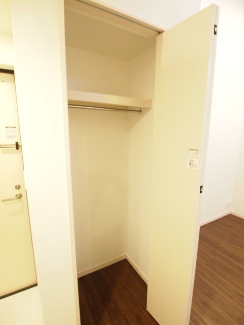 ｐａｚ　ｄｅｌ　ａｌｍａ　三山 クローゼット