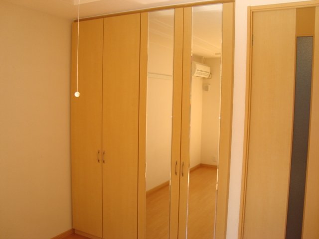 エスポアール・エルク クローゼット