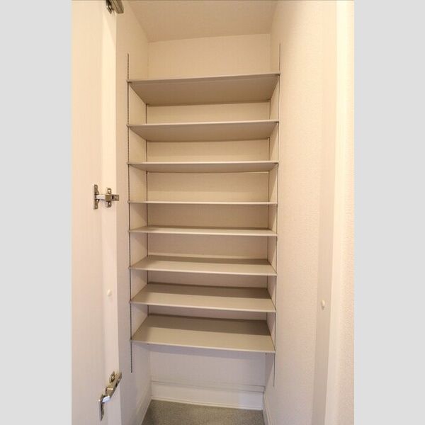 グランブラシェ ★シューズクローク★