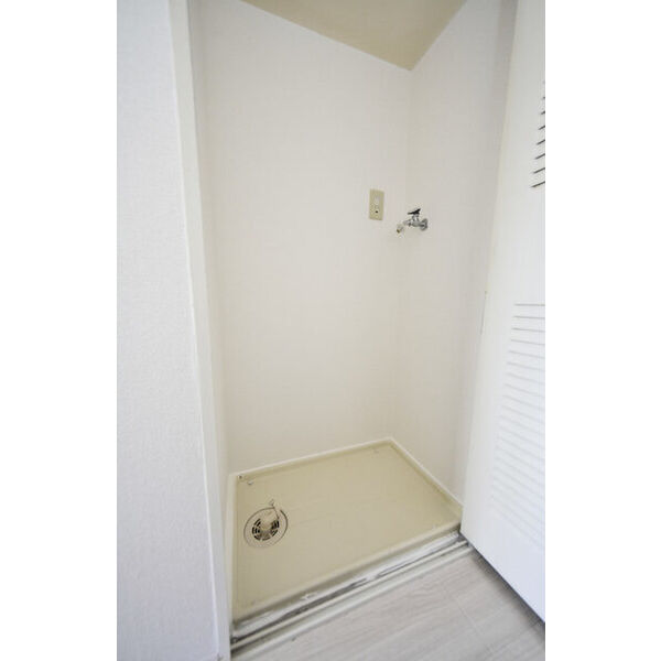 メゾン・ド・オルネ0210号室 洗濯機置場