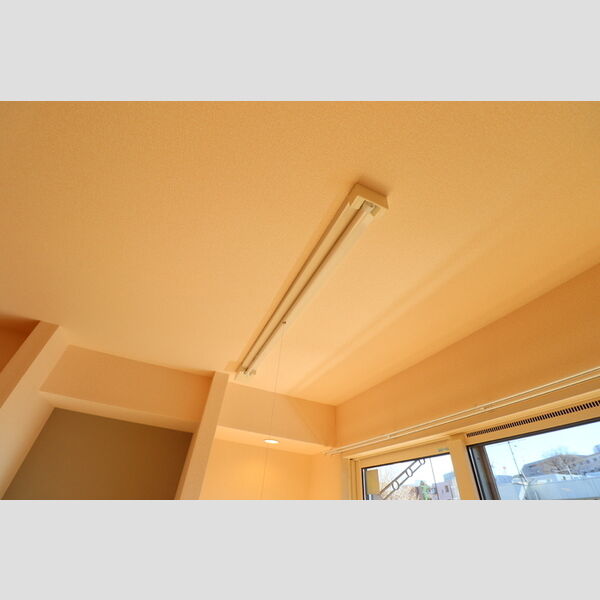 ライズ生田303号室 室内物干し