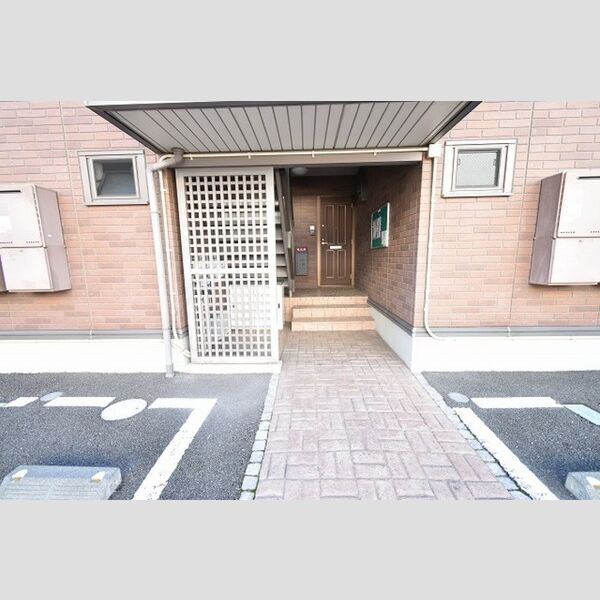 プリマベーラ・ユカ　A エントランス