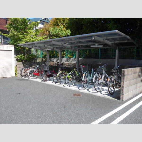 リビングタウン南花島　B 駐輪場