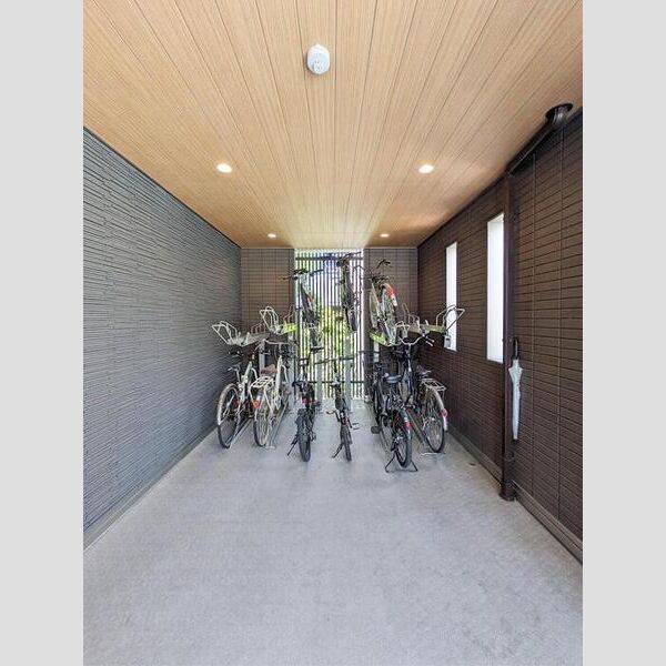 インペリアルヒルズ 駐輪場