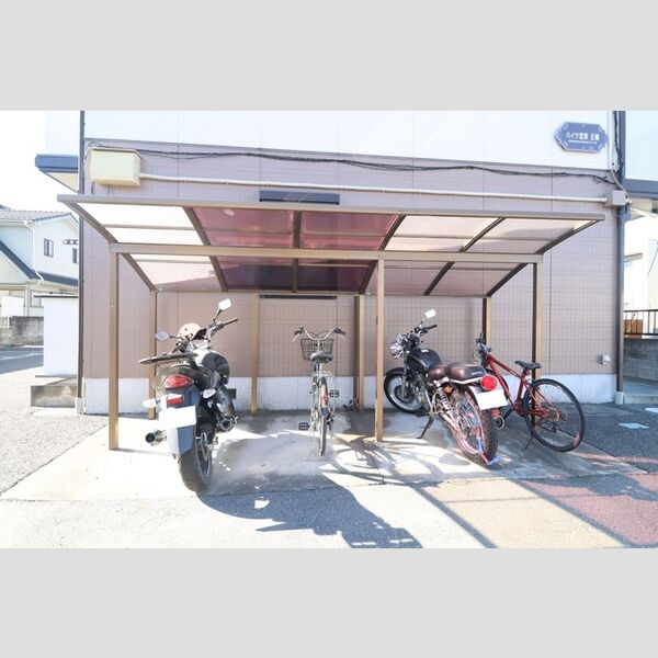 ハイツ定栄　E 駐輪場