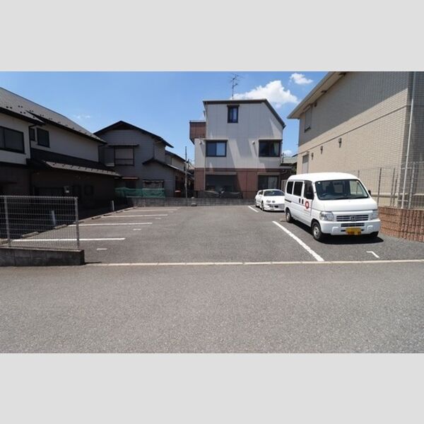 グリーンコーポ吉岡　B棟 駐車場