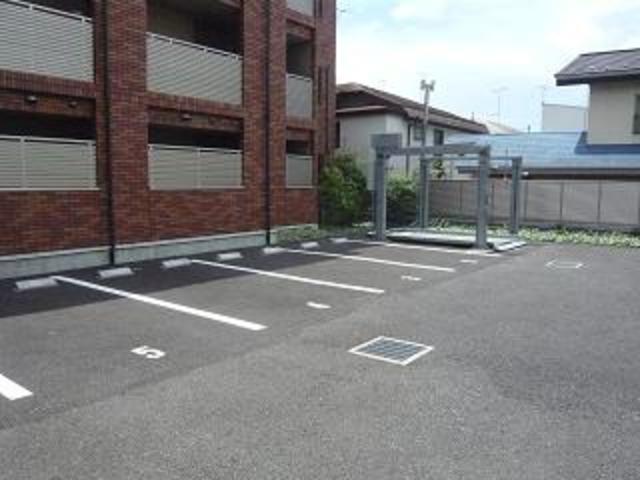 ブリックス駒沢0101号室 駐車場