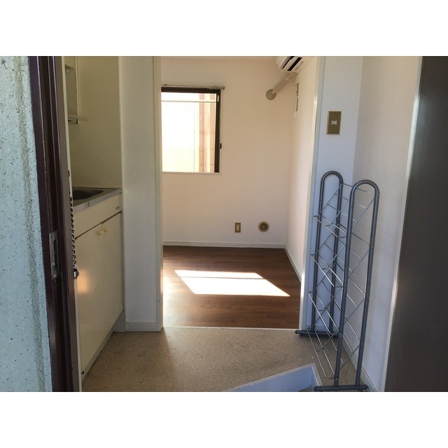 トライアングルハイム201号室 玄関