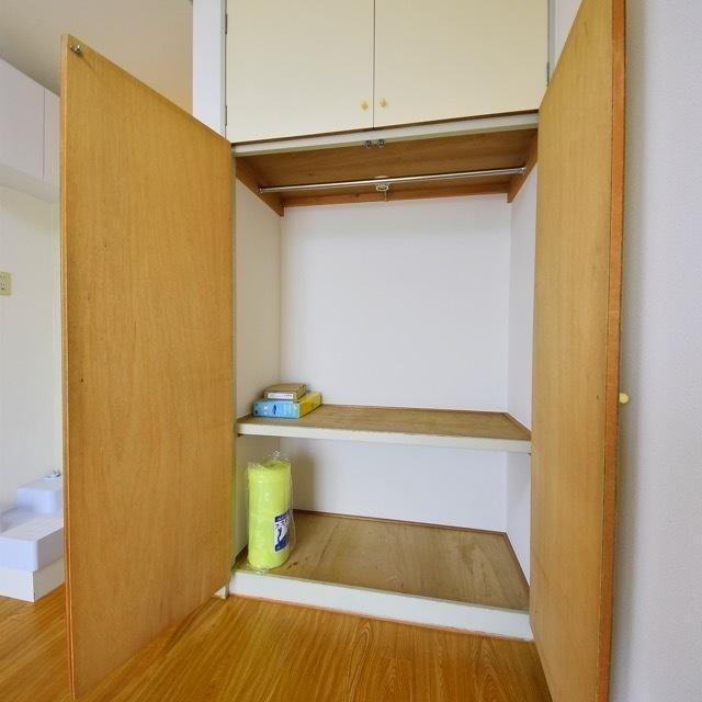 クレセントハイム2階 収納