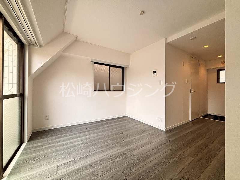 興和ハイツ3階 内観