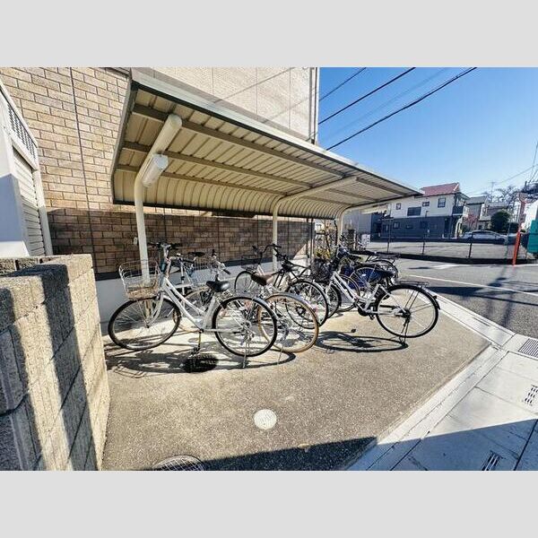 ハピネス207号室 駐輪場