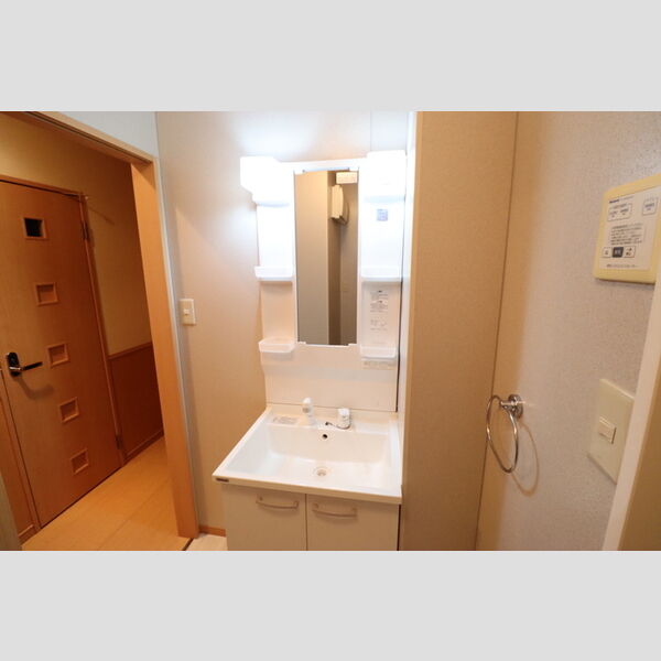 バニュルス　Ⅰ・Ⅱ・ⅢⅡ103号室 洗髪洗面化粧台