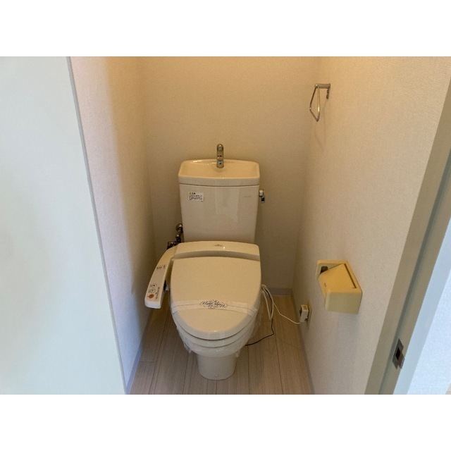 第2成城島田マンション308号室 内観