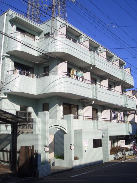 メゾン・ド・エストラードの外観画像