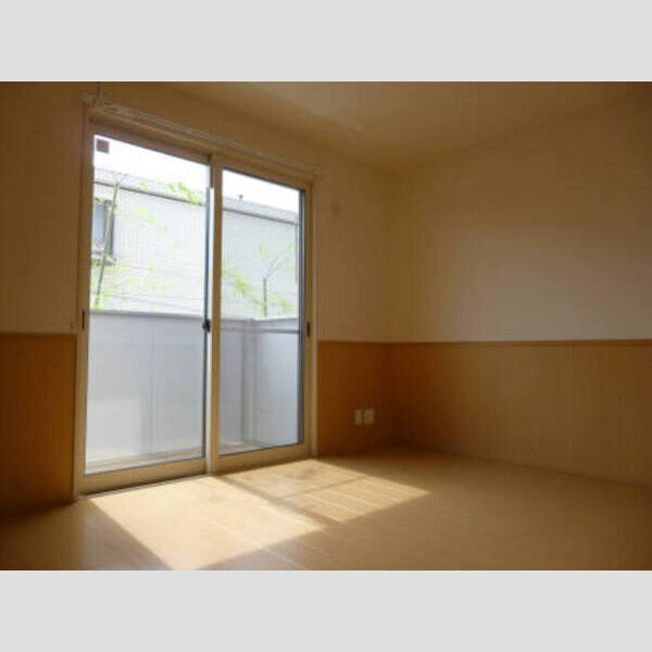 メゾン　ド　SATOMI　A棟 南側洋室