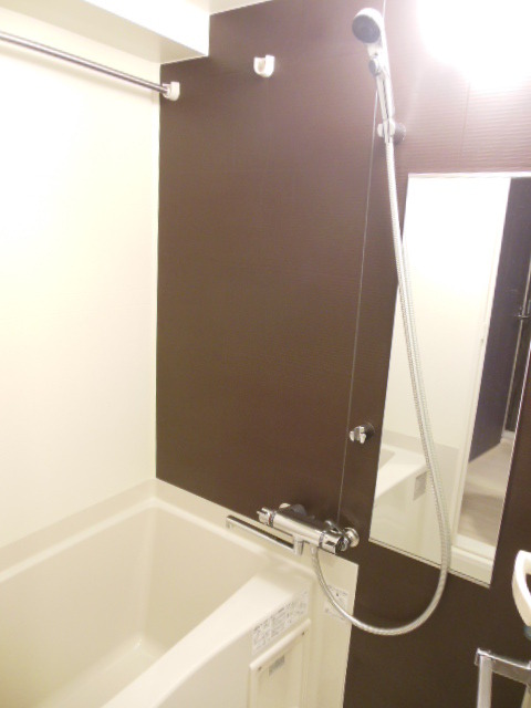 ガーラ・ステーション明大前10階 お風呂