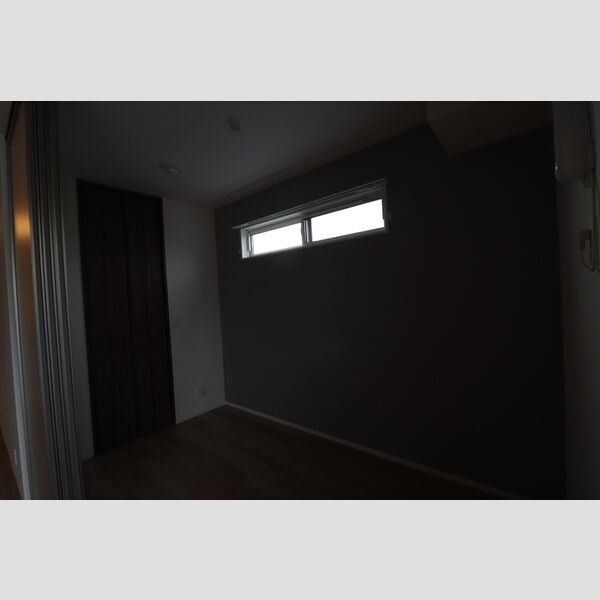 セレスティア白鳥302号室 洋室　約3.6帖