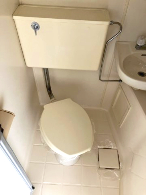 ファインライフ平塚305号室 トイレ