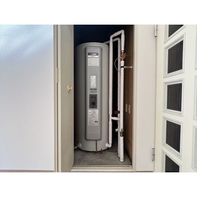 小手指ハイツＬ棟404号室 電気温水器